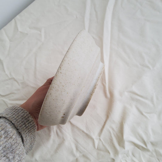 Curved bowl