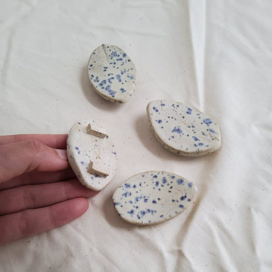 Little leaf speckled chopstick holder