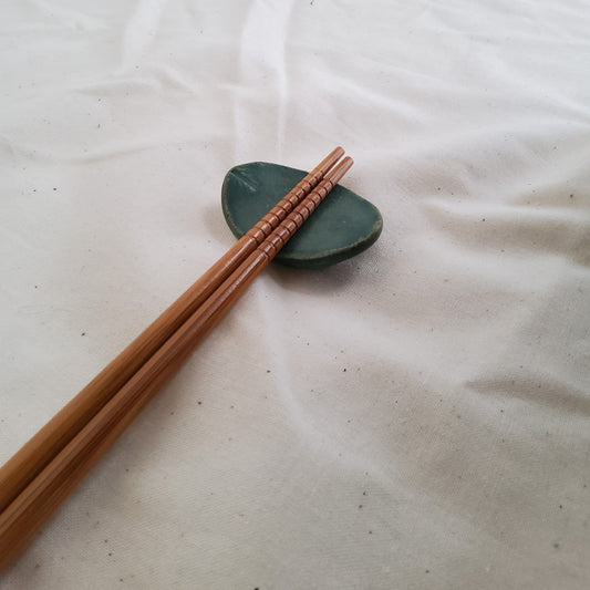 Little leaf chopstick holder